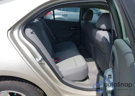 2015 Chevrolet Malibu Ls z USA, uszkodzony, nr VIN 1G11B5SL5FF107496